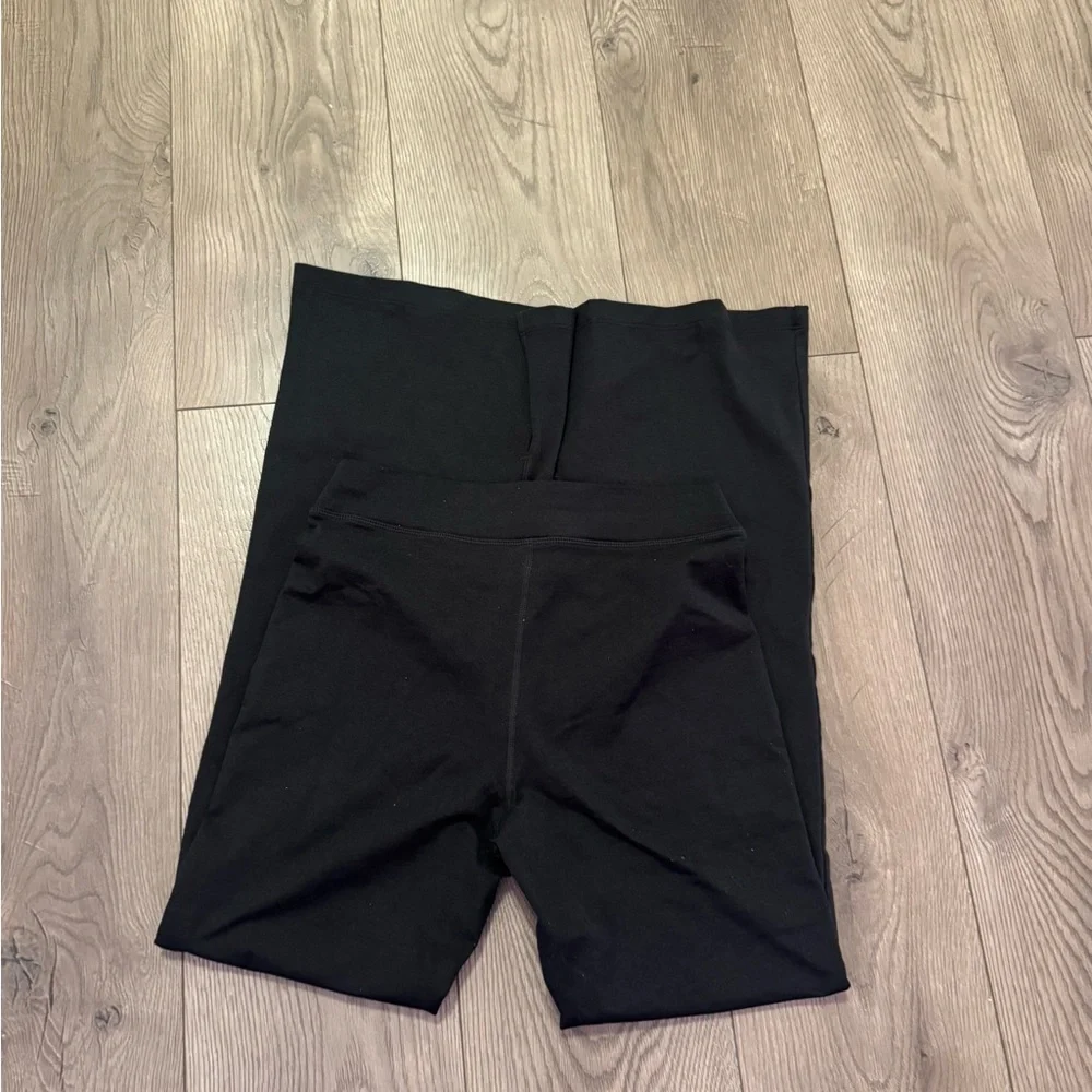 Vuori Wide Leg Black Pants Size Medium - Picture 3 of 7